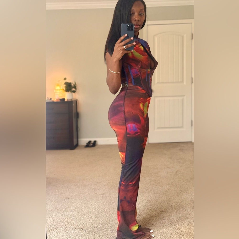 House of CB Abstract Corset Set | Size M | Sculpted Boned Top + Flare Pant - Picture 3 of 9